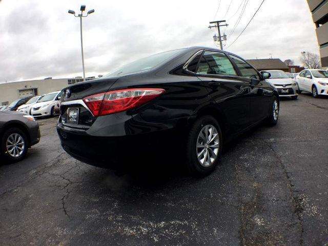 2017 Toyota Camry LE 4Dr Sedan